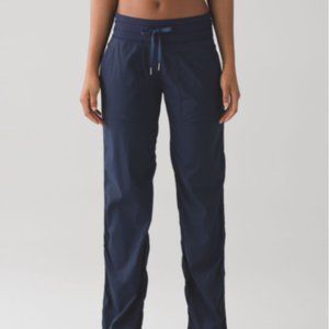 Lululemon Athletica Dance Studio Mid-rise Pant III Unlined Size 4 Deep Navy